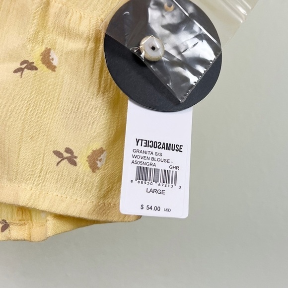 NWT Amuse Society Granita Floral Woven V-Neck Top In Yellow - Picture 5 of 7